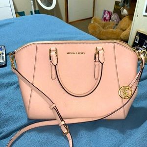 Like new Michael kors blush purse